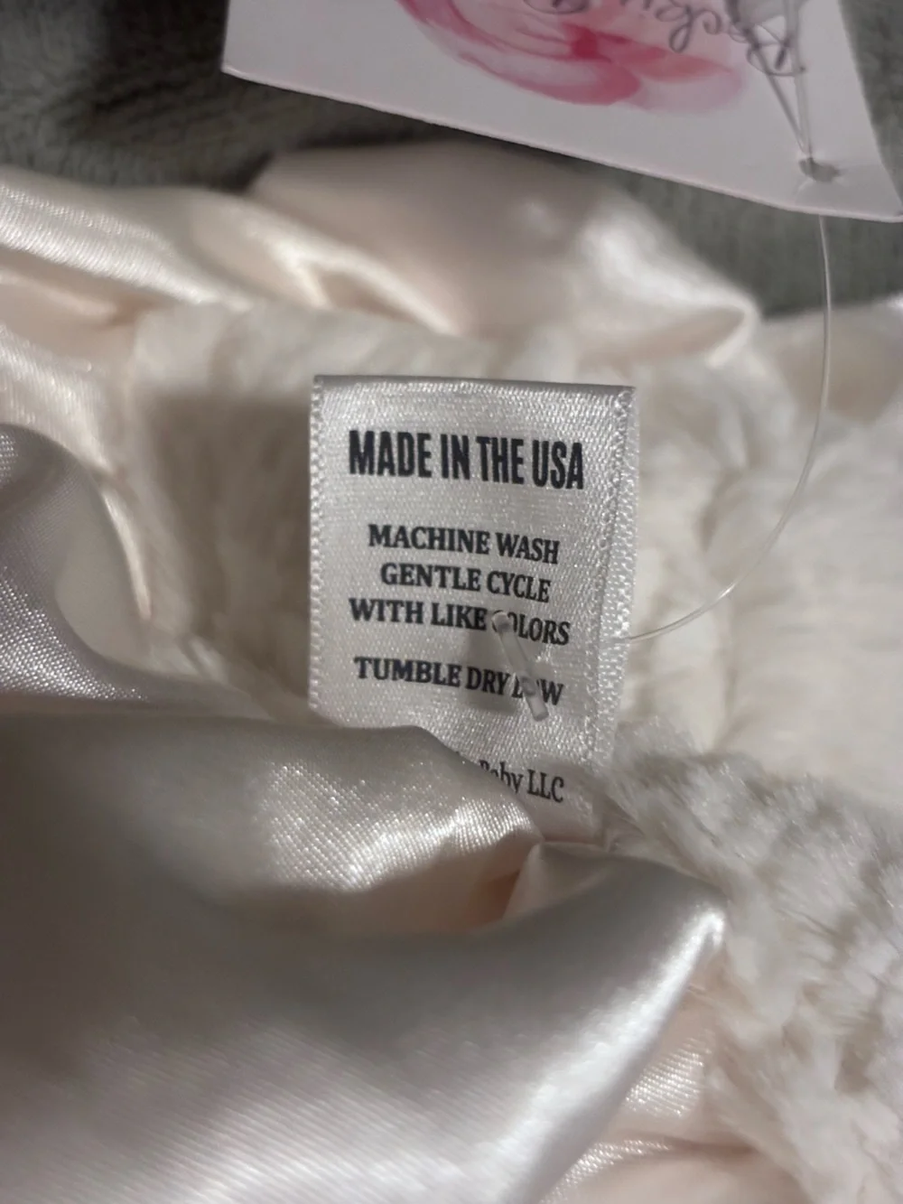Rockin Royalty Baby Blanket  Pink Faux Fur, Satin Ruffle Edge USA NWT